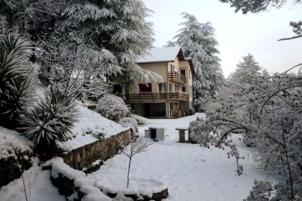 Chalet 14 pers avec vue panoramique et piscine chauffée Genolhac Exterior foto